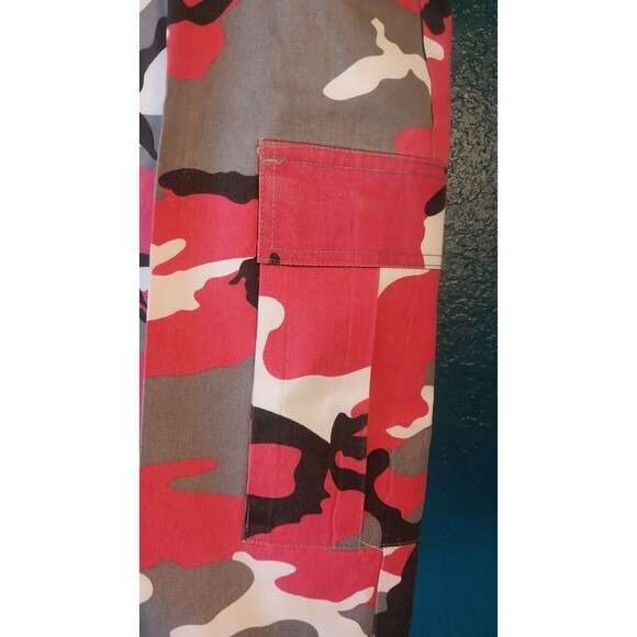Vintage Pink and Black Camo Leg Shorts Mens Size 38 Regal Wear - Picture 8 of 8